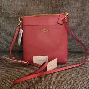 Small cross grain leather dusty pink Coach crossbody